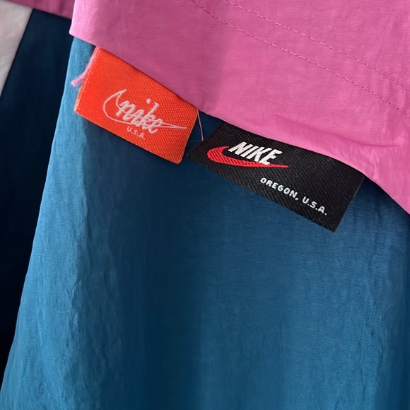 Nike Women's Vintage Icon Clash Colorblocked Track Jacket - Picture 6 of 12